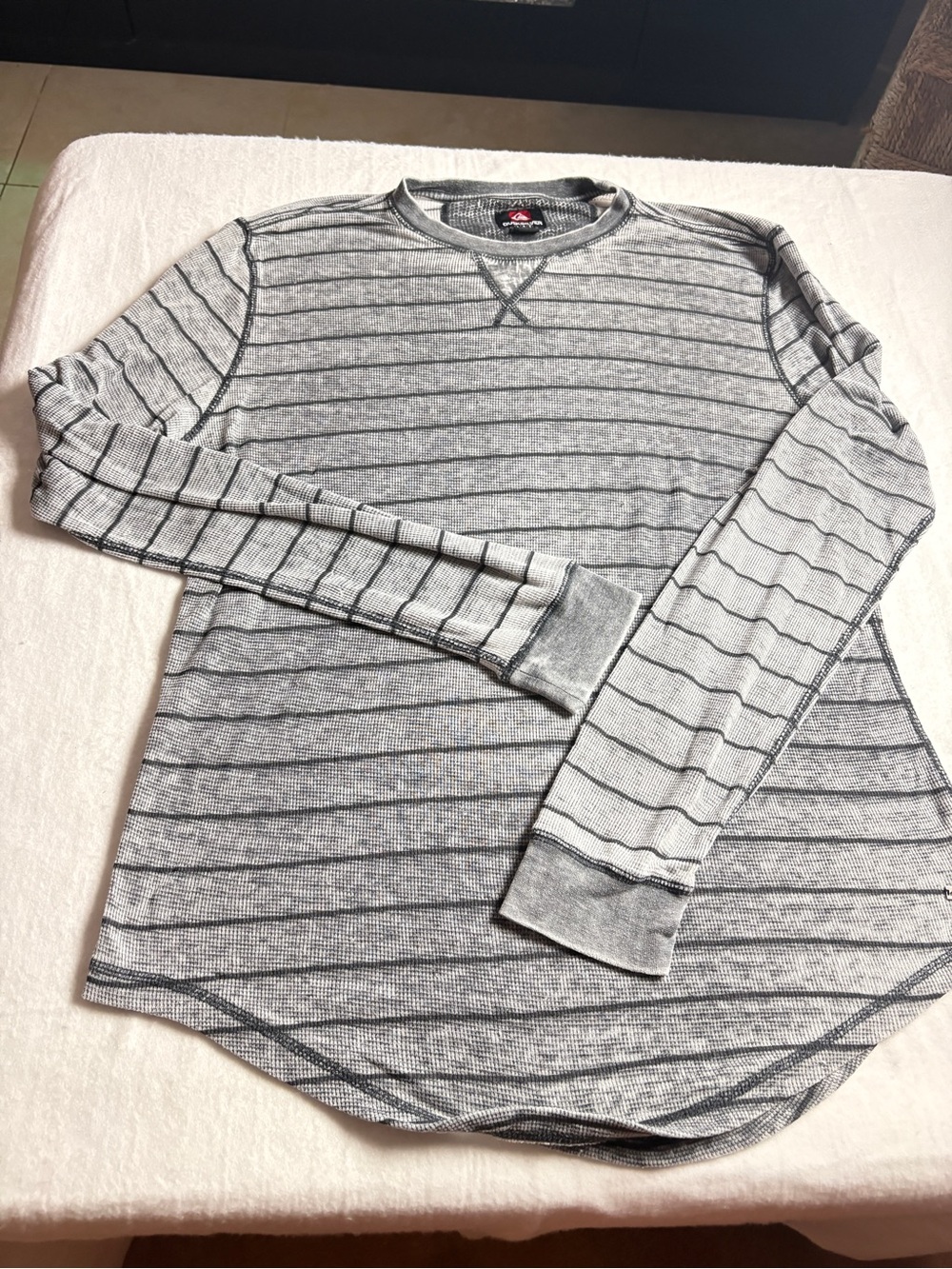Quiksilver Men's Light Gray & Dark Gray Striped Thermal Long Sleeve
